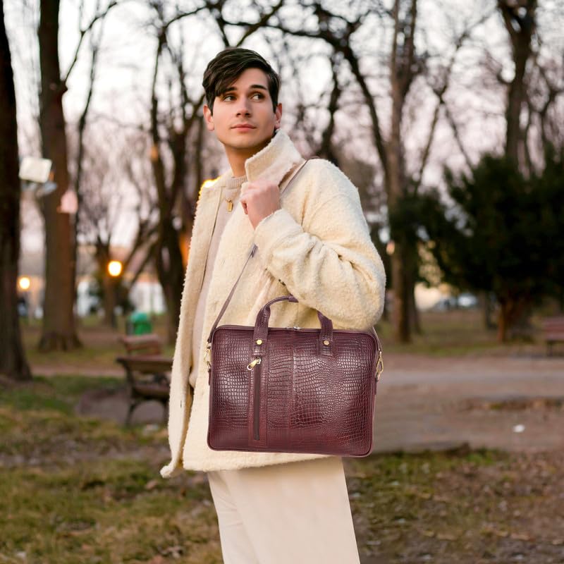 Sophisticated Leather Messenger Bag™