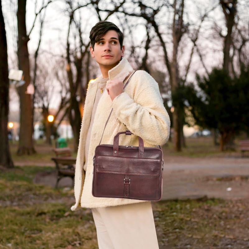 Sophisticated Leather Laptop Messenger Bag™